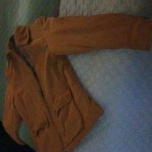 I'm selling a beautiful westbound medium size jacket.